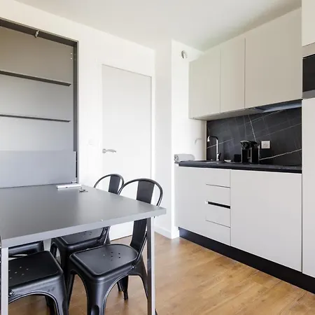 118 - Piscine - 50 Metres Plage - Terrasse - Clim - Wifi Apartamento Cannes